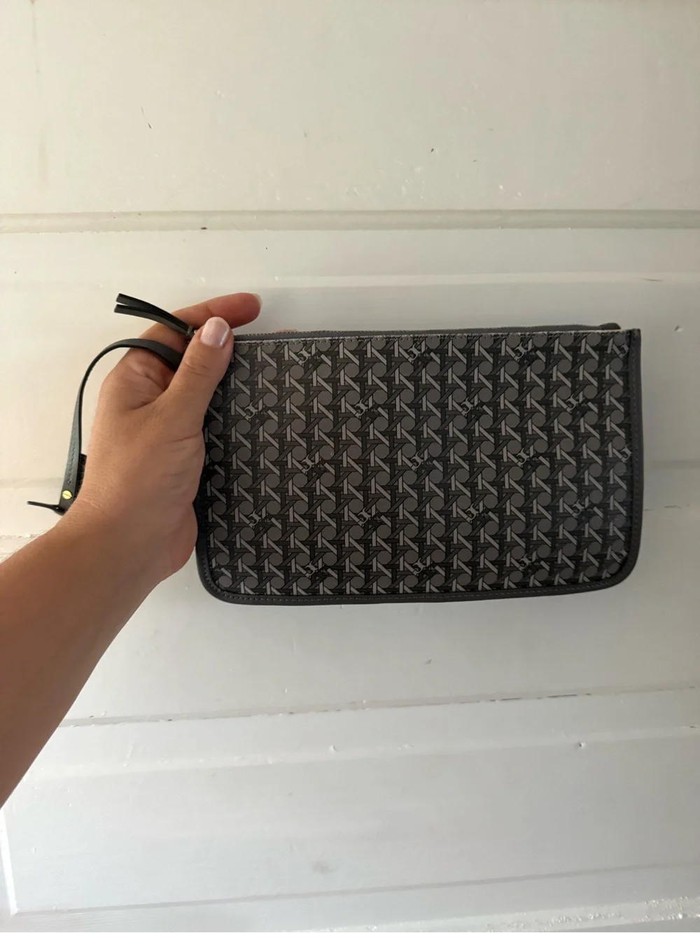 Tory Burch Ever-Ready Logo Wristlet Clutch